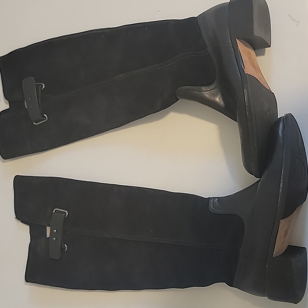 Joan & David Knee High Boots Size 6M